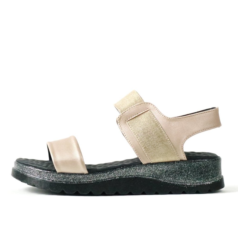 Women's platform sandals.Open toe